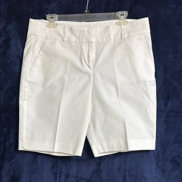 LOFT Pants - LOFT Marisa Women's white Bermuda shorts. Size 10